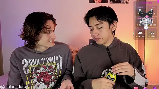 Darcy and Stolas online show from May 7, 1:03 pm