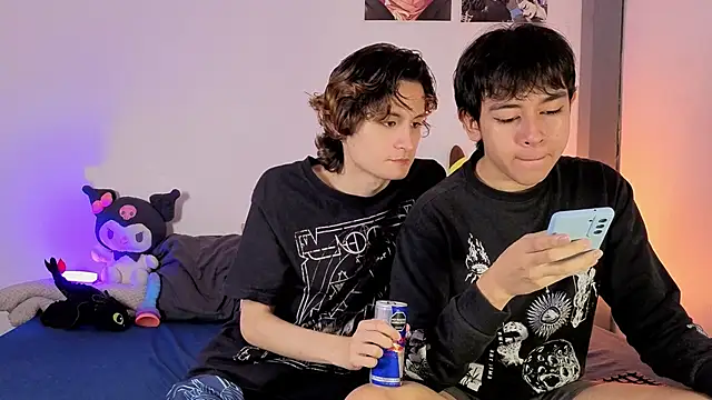 Darcy and Stolas online show from April 16, 9:50 pm