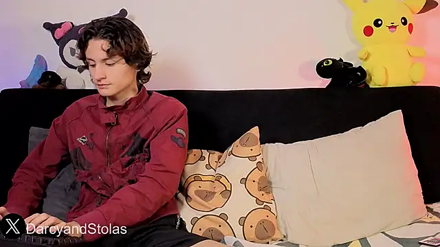 Darcy and Stolas online show from April 3, 8:32 am