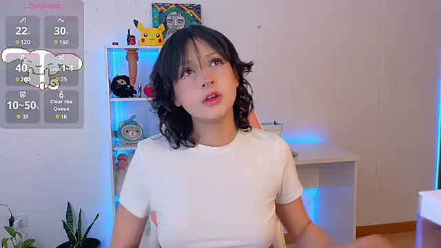 Sallie Doll online show from November 11, 4:57 pm