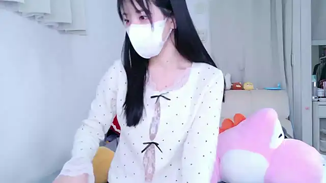 hana-08787- online show from March 8, 5:27 pm