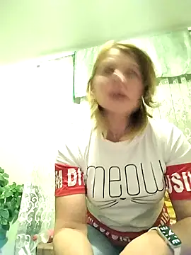 Snapshot of Masha412111 chatting on February 12, 6:40 pm Masha412111 online show from February 12, 6:40 pm