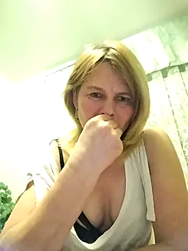 Snapshot of Masha412111 chatting on February 1, 9:02 pm Masha412111 online show from February 1, 9:02 pm