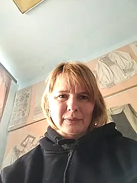 Snapshot of Masha412111 chatting on April 20, 9:01 am Masha412111 online show from April 20, 9:01 am