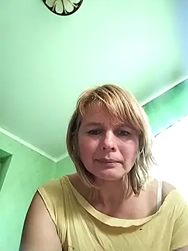 Snapshot of Masha412111 chatting on October 12, 10:38 am Masha412111 online show from October 12, 10:38 am