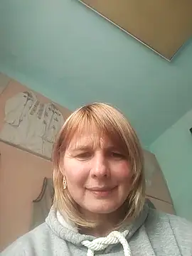 Snapshot of Masha412111 chatting on November 21, 10:25 am Masha412111 online show from November 21, 10:25 am