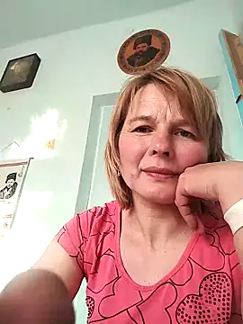 Snapshot of Masha412111 chatting on May 4, 4:21 pm Masha412111 online show from May 4, 4:21 pm