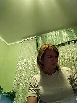 Snapshot of Masha412111 chatting on November 17, 3:38 pm Masha412111 online show from November 17, 3:38 pm