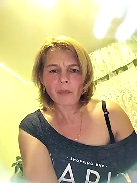 Snapshot of Masha412111 chatting on October 18, 7:05 pm Masha412111 online show from October 18, 7:05 pm