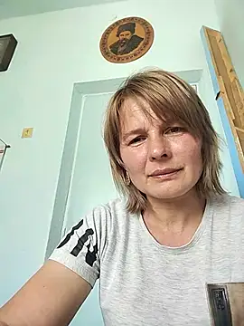 Snapshot of Masha412111 chatting on May 26, 8:45 am Masha412111 online show from May 26, 8:45 am