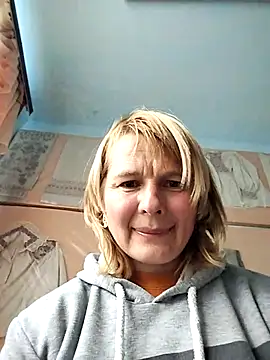 Snapshot of Masha412111 chatting on October 8, 8:27 am Masha412111 online show from October 8, 8:27 am