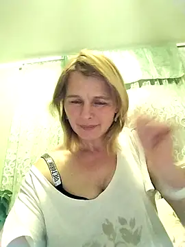 Snapshot of Masha412111 chatting on December 4, 7:24 pm Masha412111 online show from December 4, 7:24 pm