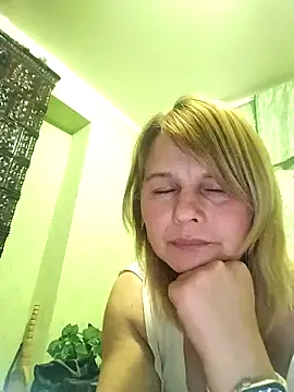 Snapshot of Masha412111 chatting on February 4, 9:10 pm Masha412111 online show from February 4, 9:10 pm