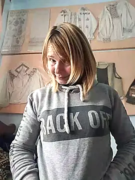 Snapshot of Masha412111 chatting on February 4, 8:53 am Masha412111 online show from February 4, 8:53 am