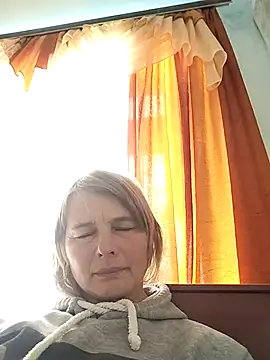 Snapshot of Masha412111 chatting on November 6, 8:29 am Masha412111 online show from November 6, 8:29 am