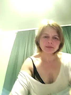 Snapshot of Masha412111 chatting on April 29, 9:32 pm Masha412111 online show from April 29, 9:32 pm