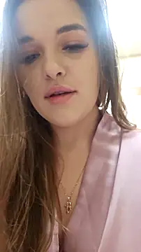 EmilyWhispers online show from February 10, 7:46 pm