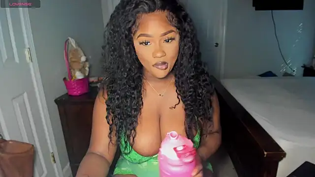 supanovaaa online show from April 9, 9:43 pm