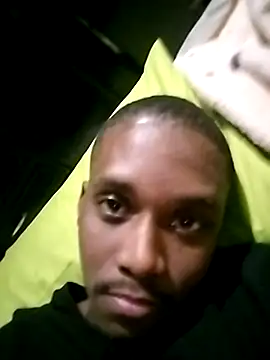 Snapshot of Thabisomgaga1 chatting on May 17, 1:38 am Thabisomgaga1 online show from May 17, 1:38 am