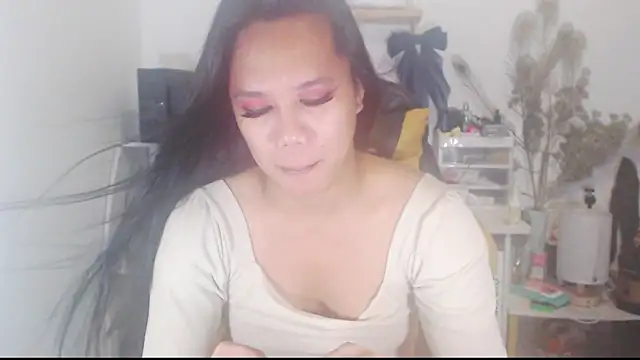 hugecockyurikaa online show from November 27, 10:48 am