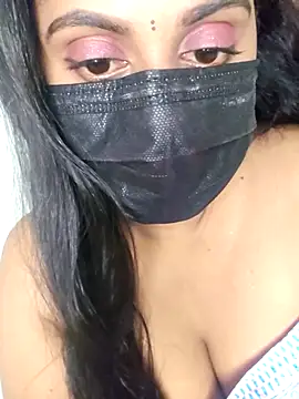 Snapshot of Dheronika_sweetie chatting on November 14, 5:05 pm Dheronika sweetie online show from November 14, 5:05 pm