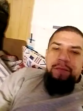 Snapshot of JNTre chatting on January 6, 7:34 am JNTre online show from January 6, 7:34 am