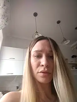 Anita Delicious online show from April 13, 1:37 pm