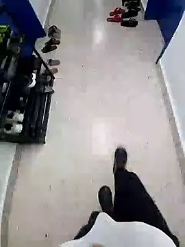 Snapshot of nice686@xh chatting on December 1, 9:15 pm nice686xh online show from December 1, 9:15 pm