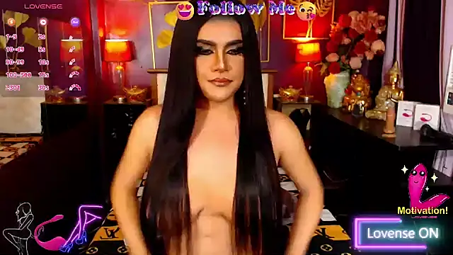 BombshellMARIA online show from October 18, 8:49 am