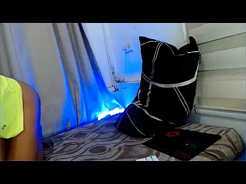 ella foxtrot online show from October 26, 2:01 am