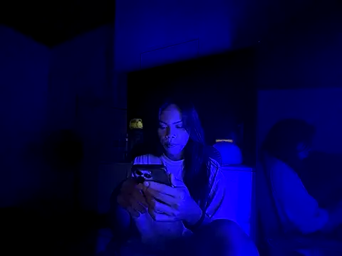 Snapshot of ella_foxtrot chatting on October 5, 10:44 pm ella foxtrot online show from October 5, 10:44 pm