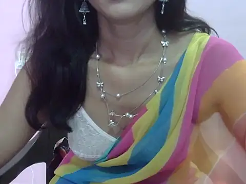 Snapshot of Laila_Cute chatting on June 21, 4:51 am Laila Cute online show from June 21, 4:51 am