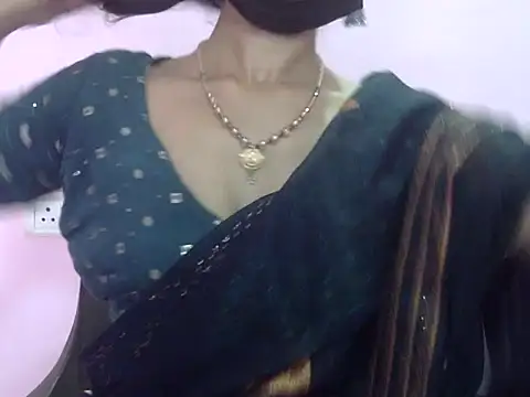 Laila Cute online show from April 15, 4:29 am