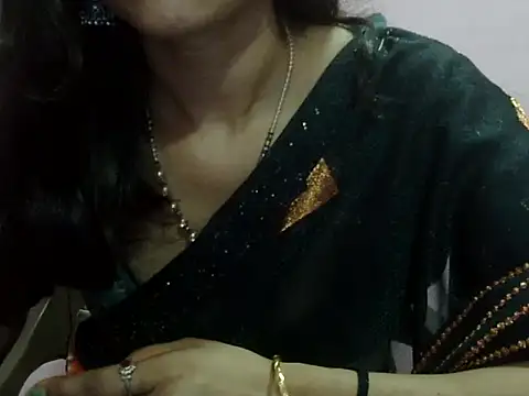 Laila Cute online show from May 7, 3:59 pm