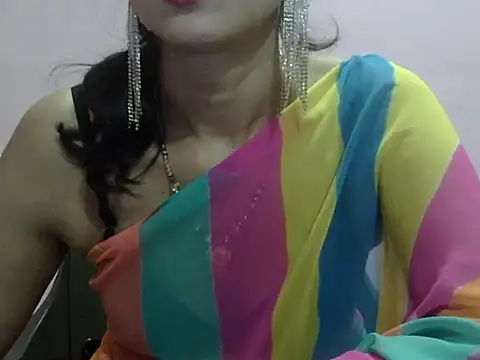 Snapshot of Laila_Cute chatting on July 1, 2:28 pm Laila Cute online show from July 1, 2:28 pm
