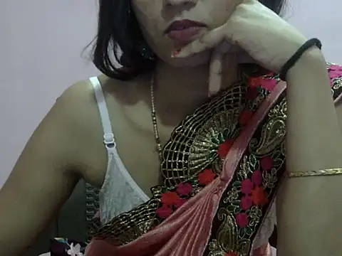 Laila Cute online show from April 22, 5:31 pm