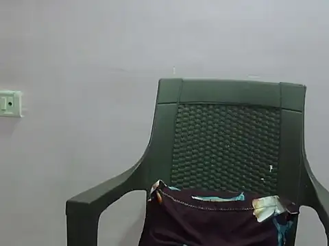 Snapshot of Laila_Cute chatting on June 14, 3:24 pm Laila Cute online show from June 14, 3:24 pm