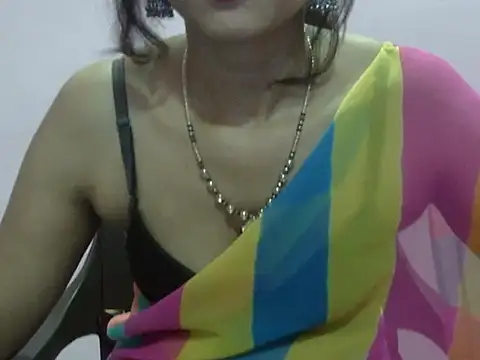 Snapshot of Laila_Cute chatting on May 27, 2:24 pm Laila Cute online show from May 27, 2:24 pm