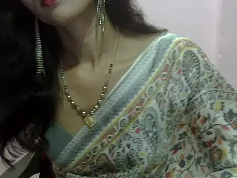 Snapshot of Laila_Cute chatting on July 8, 3:24 pm Laila Cute online show from July 8, 3:24 pm