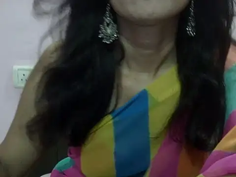 Snapshot of Laila_Cute chatting on June 11, 3:53 pm Laila Cute online show from June 11, 3:53 pm