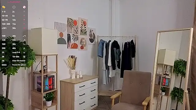 Snapshot of PaulaDauge chatting on November 20, 1:17 am PaulaDauge online show from November 20, 1:17 am