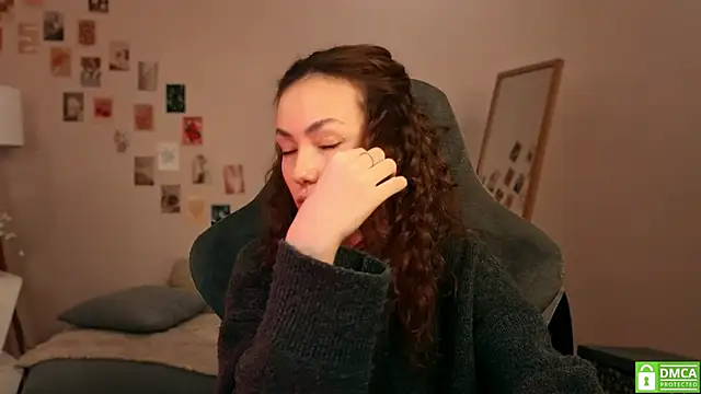 Snapshot of branchwithflowerss chatting on November 13, 1:37 pm branchwithflowerss online show from November 13, 1:37 pm