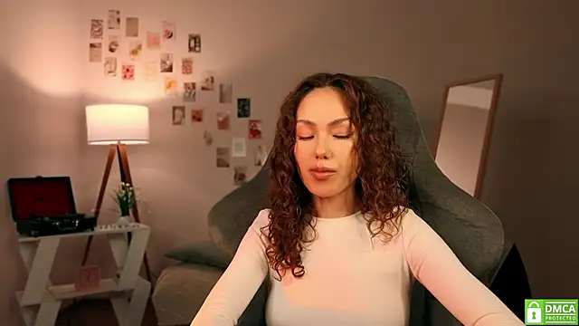 Snapshot of branchwithflowerss chatting on November 19, 11:43 am branchwithflowerss online show from November 19, 11:43 am