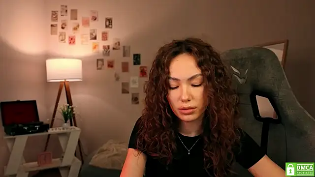 Snapshot of branchwithflowerss chatting on November 11, 12:33 pm branchwithflowerss online show from November 11, 12:33 pm