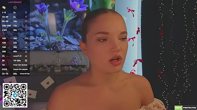 JulieLupo online show from March 31, 6:26 am