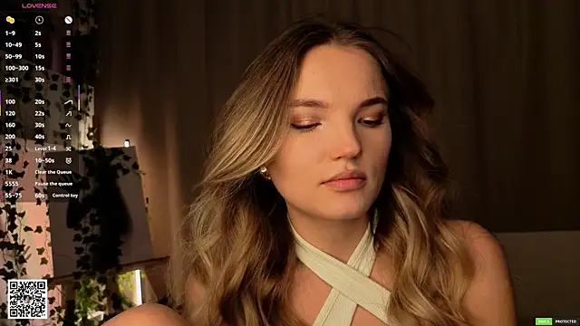 JulieLupo online show from February 10, 6:12 am