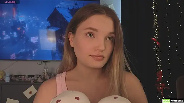 JulieLupo online show from April 16, 6:58 am