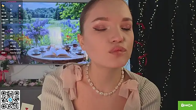 JulieLupo online show from March 10, 6:28 am