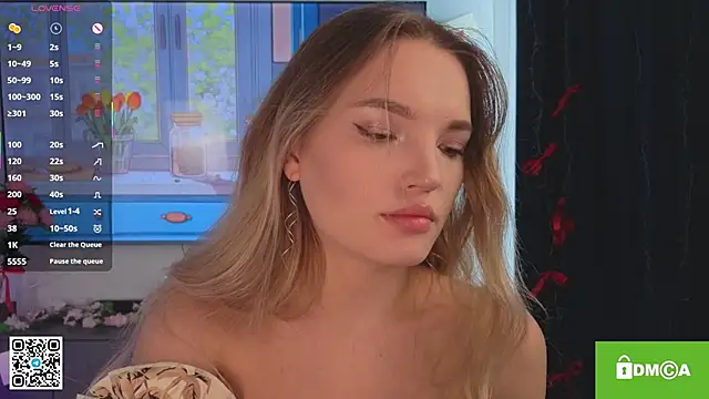 JulieLupo online show from March 8, 6:17 am