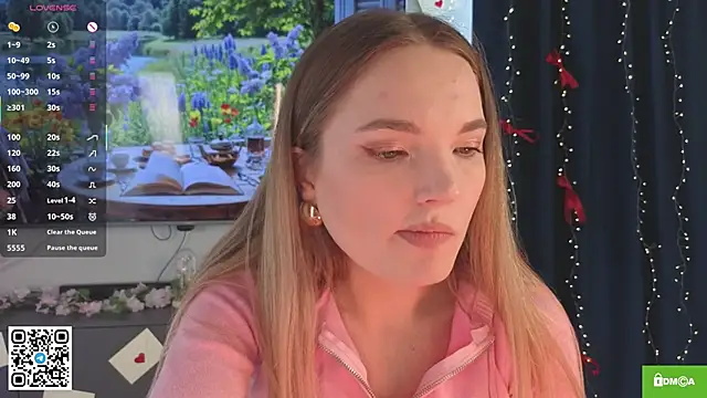 JulieLupo online show from March 14, 6:19 am